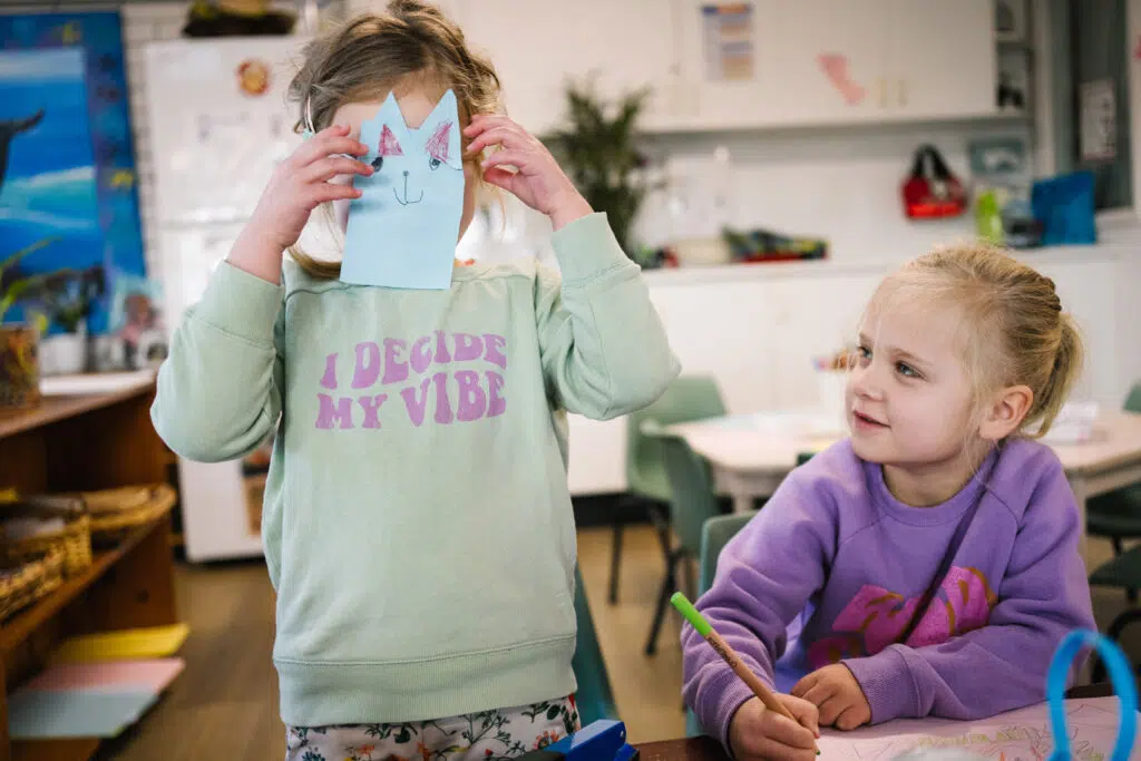 Children doing some arts and craft at KU Bulli childcare