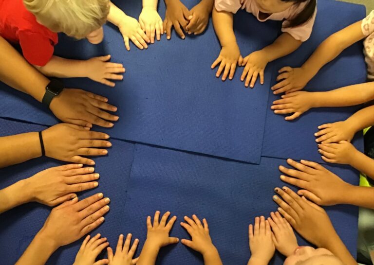 Learning and Development Articles 28 Honey bird 8 Hands e1727685812217
