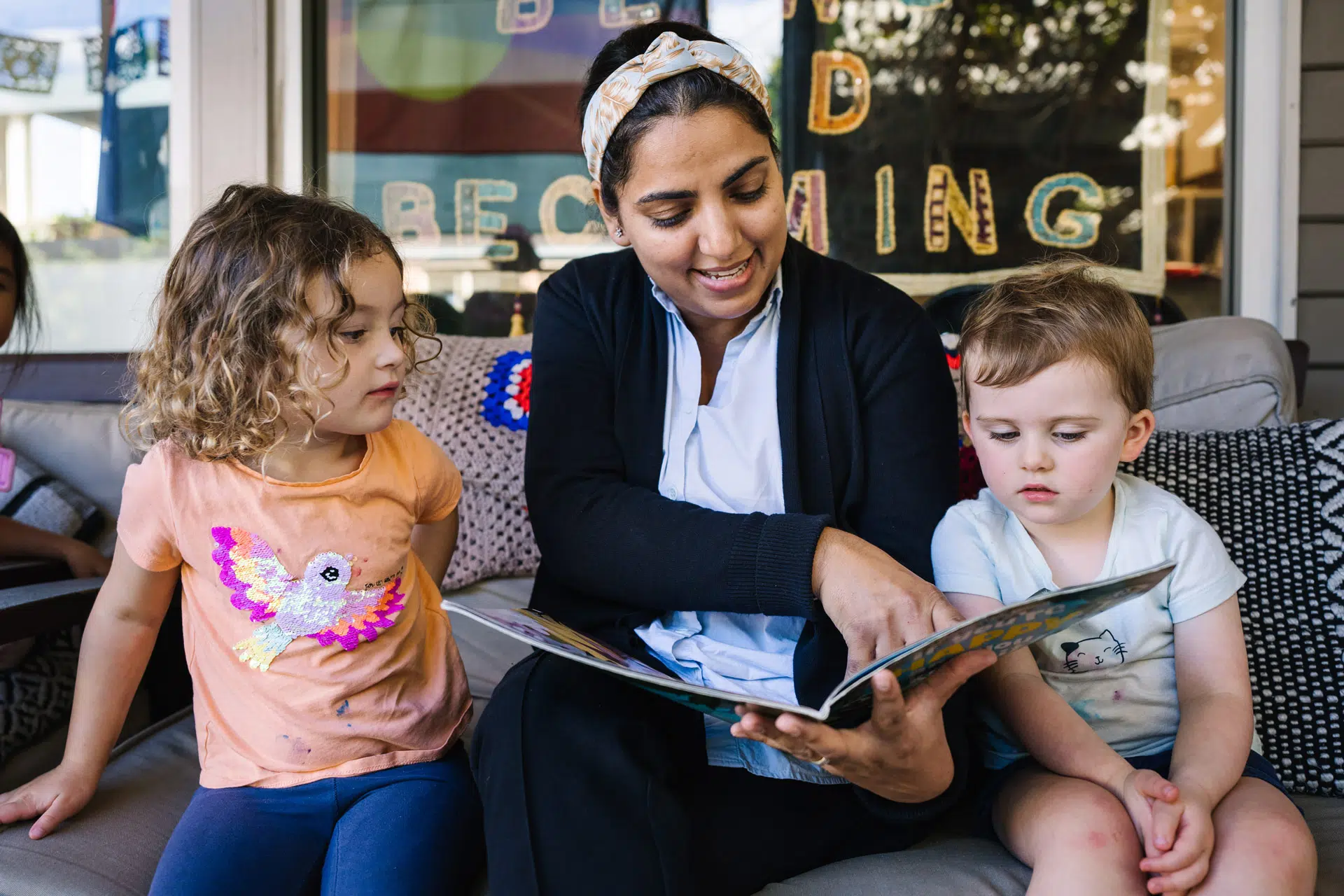 Poetry and young children 24 https://www.ku.com.au/wp-content/uploads/2024/10/KU-Mayfield-2022-0025-Reading.jpg