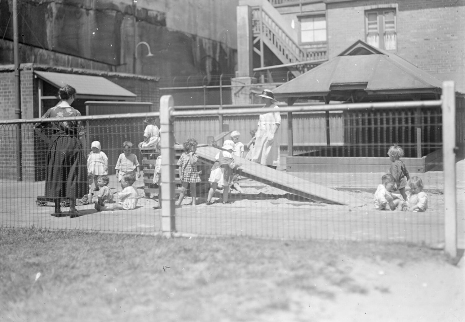 Farewell to one of KU’s longest standing services, KU Lance Children’s Centre 8 Historic image of KU Lance Children's Centre