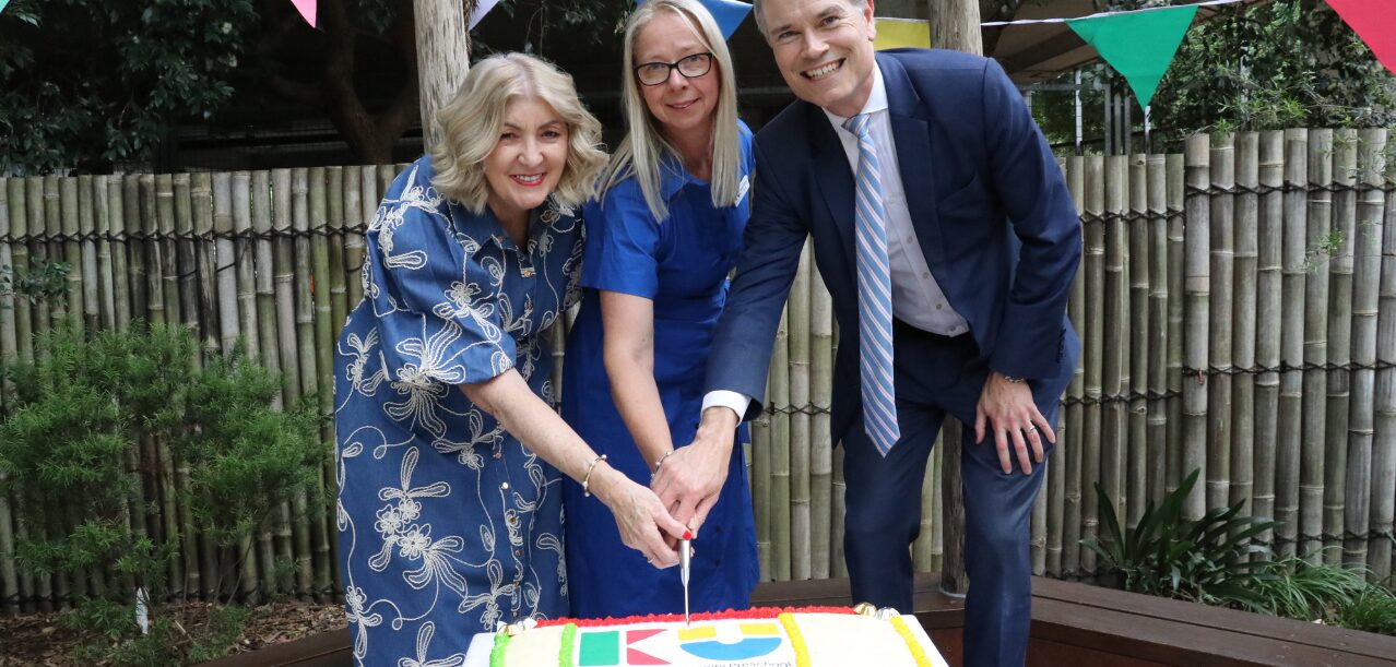 KU Chatswood Community Preschool cake cutting